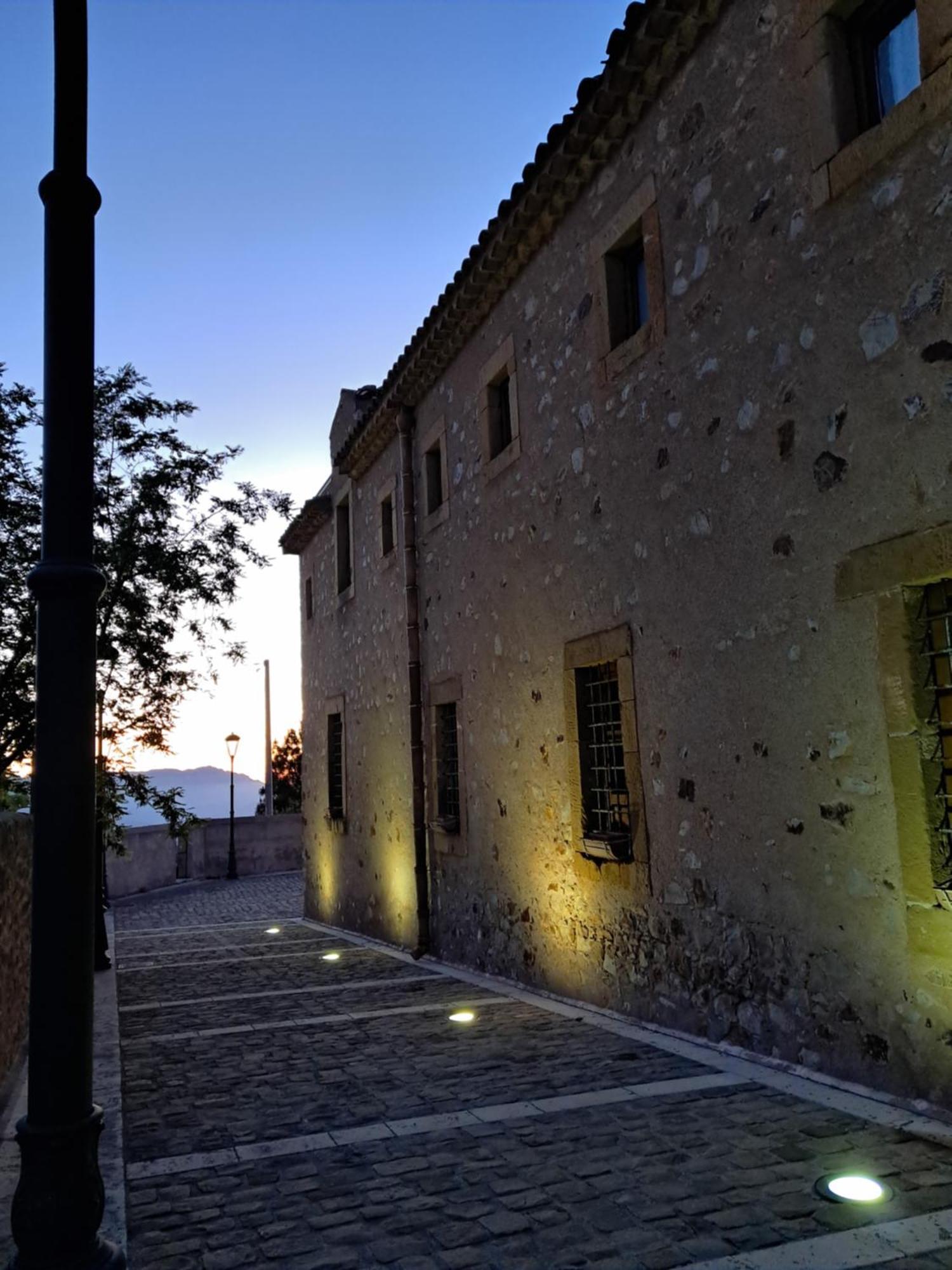 Отель Al Convento San Mauro Castelverde Экстерьер фото
